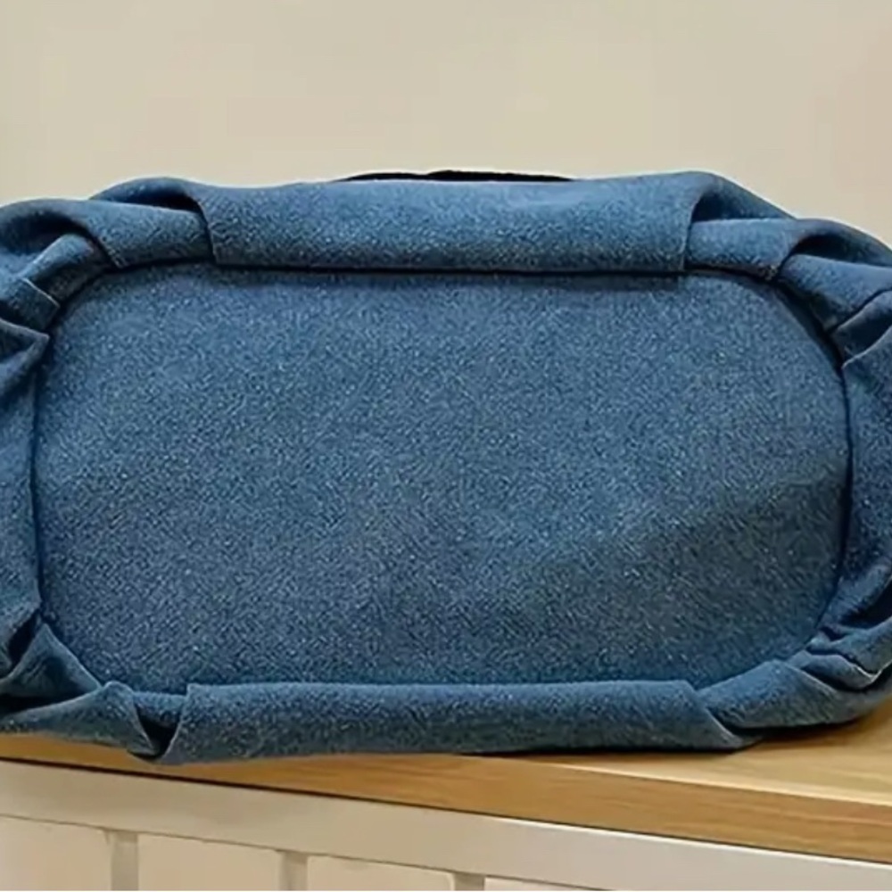 NEW Hello Kitty Blue Tote Bag - Picture 5 of 6